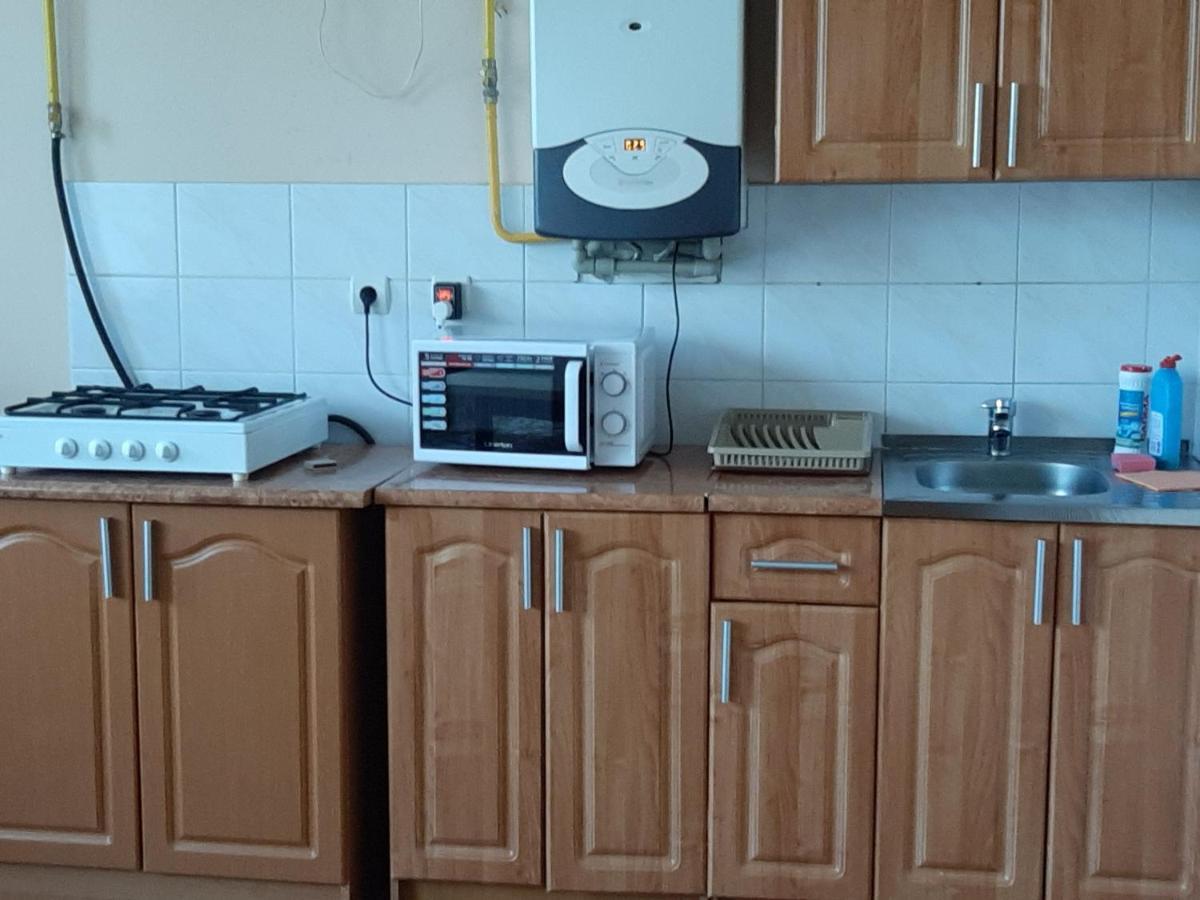 Apartment On Lermontova 35A Мукачево Экстерьер фото